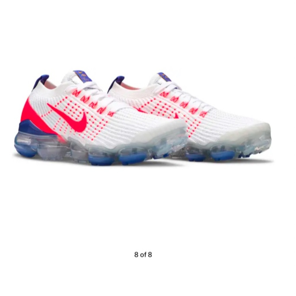 NWT Nike Vapormax Flyknit White and Pink Sneakers